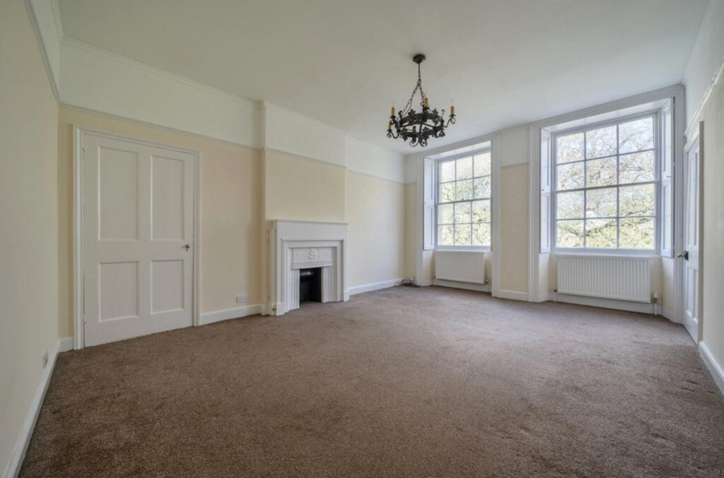 2 Bed Flat, Caledonia Place, BS8 photo 2