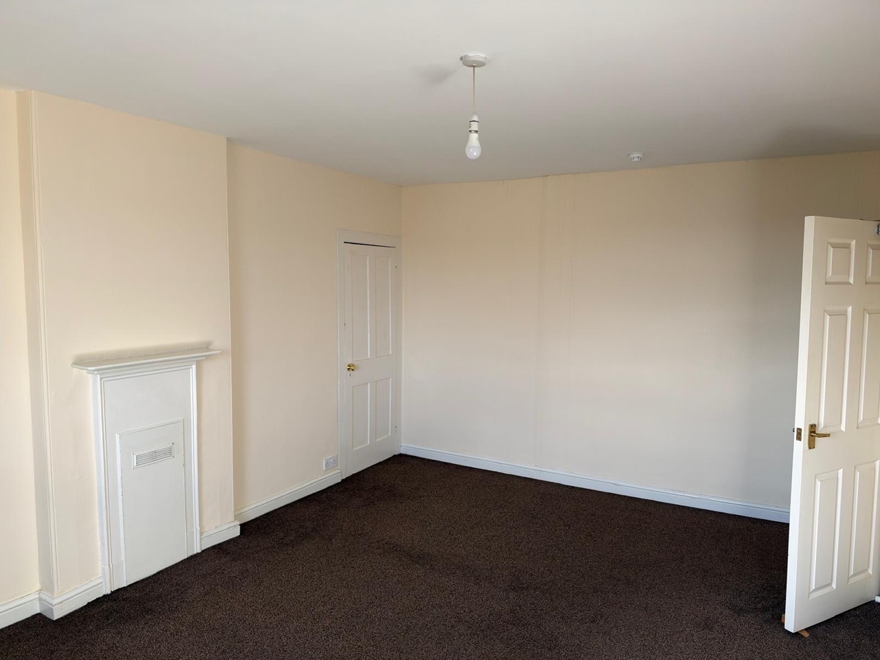 2 Bed Flat, Caledonia Place, BS8 photo 3