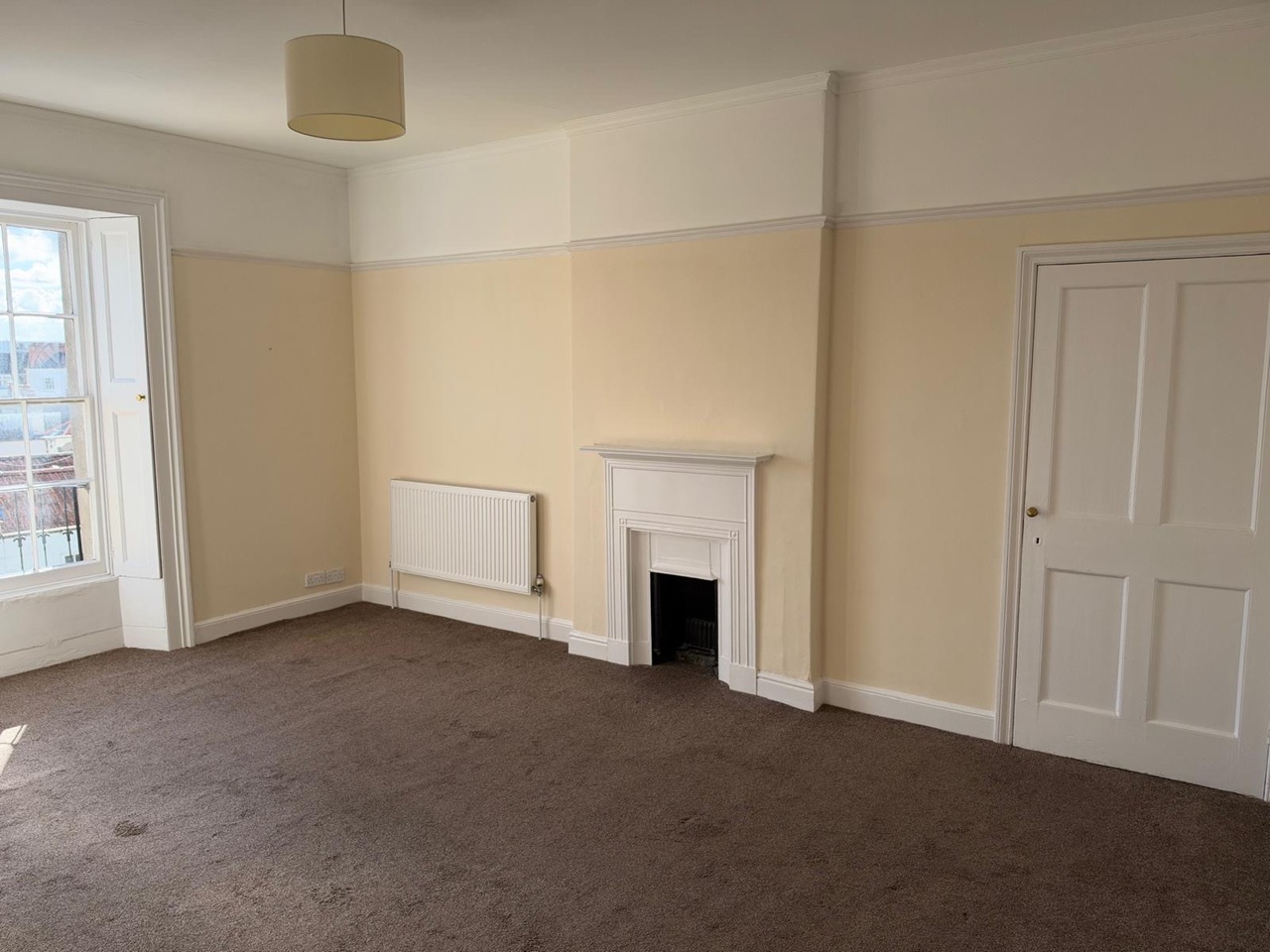 2 Bed Flat, Caledonia Place, BS8 photo 2