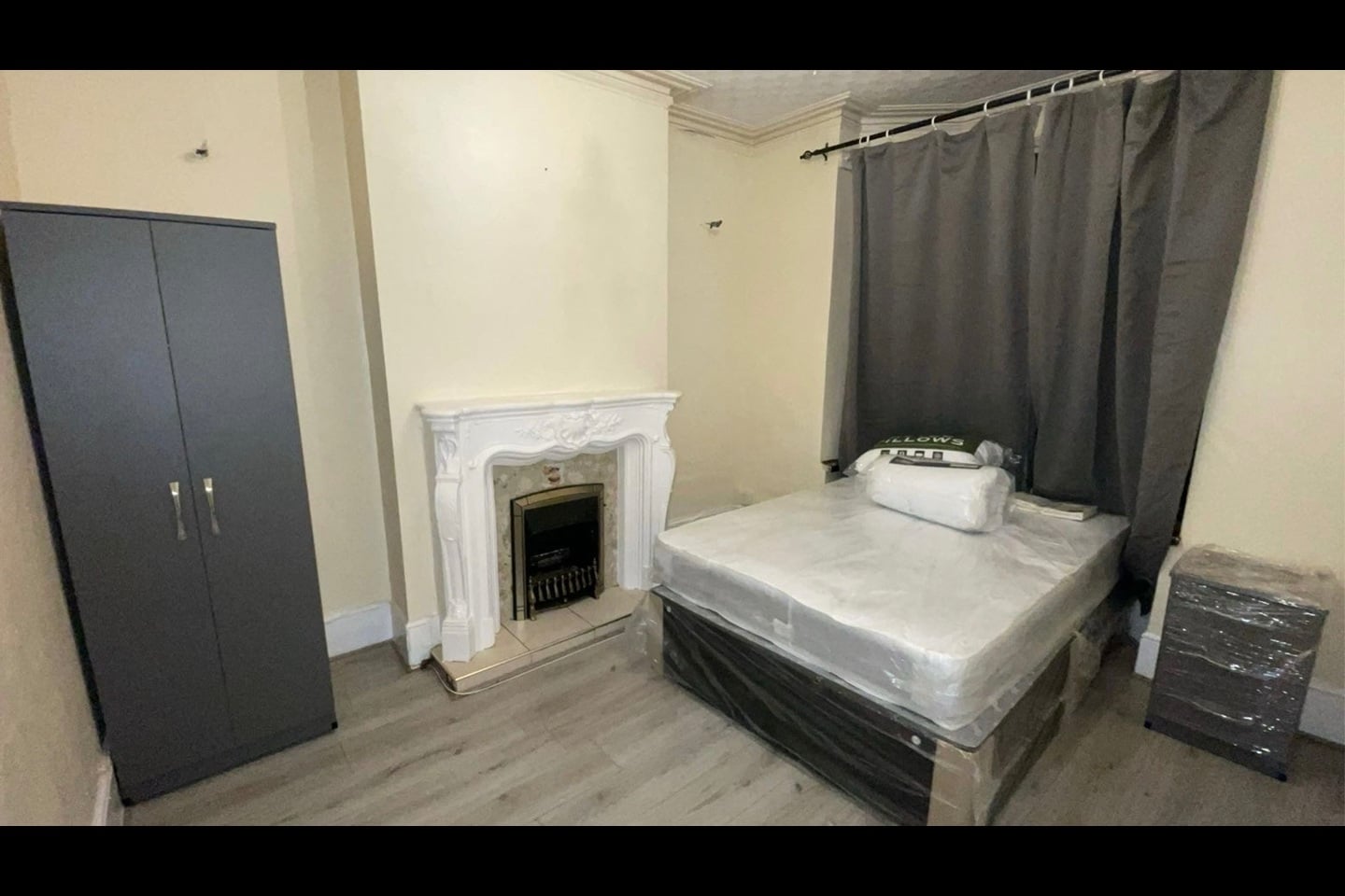 Room in a Shared House, Warren Road, B8