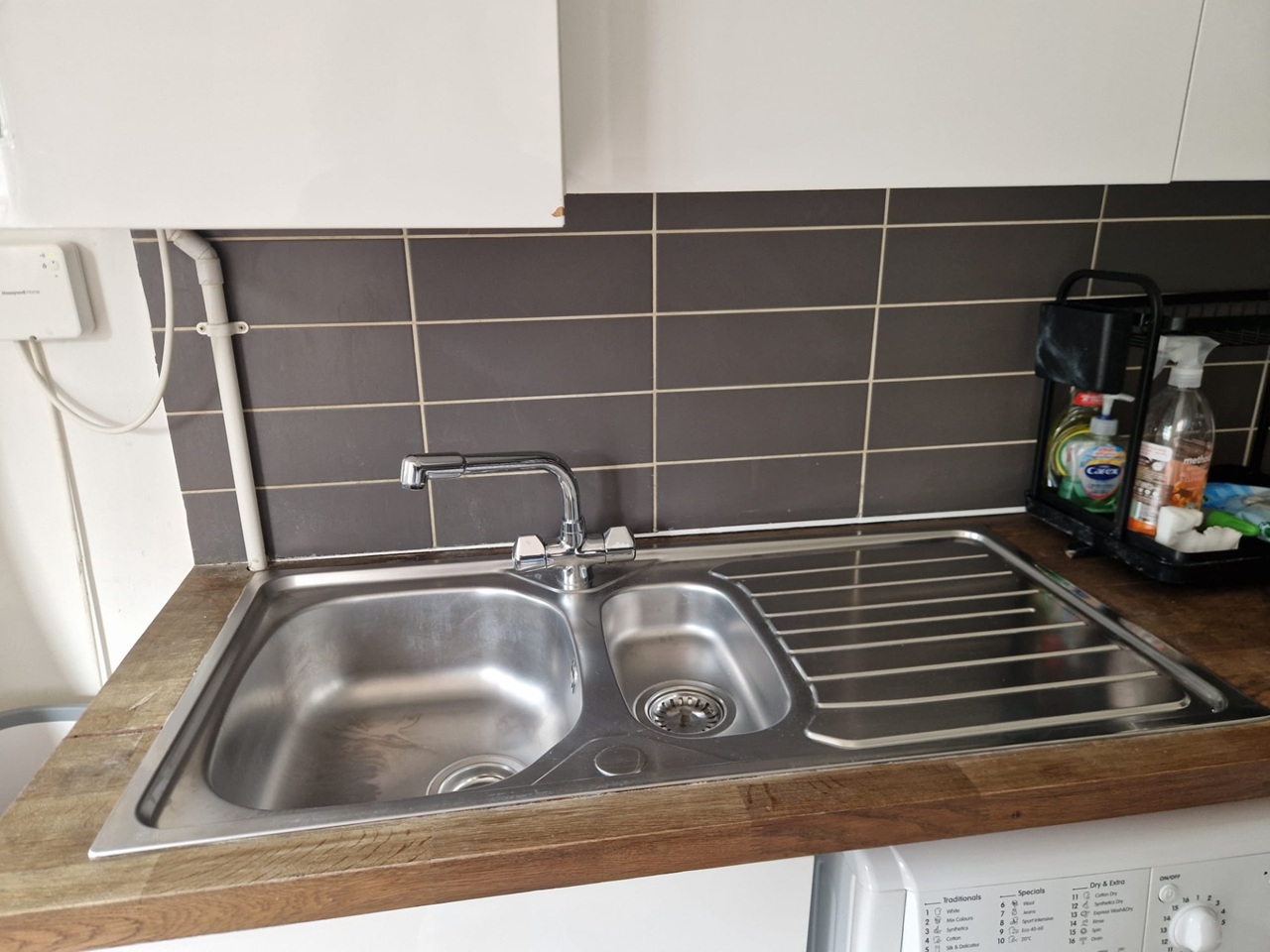 1 Bed Flat, Burlington Street, BN2 photo 2