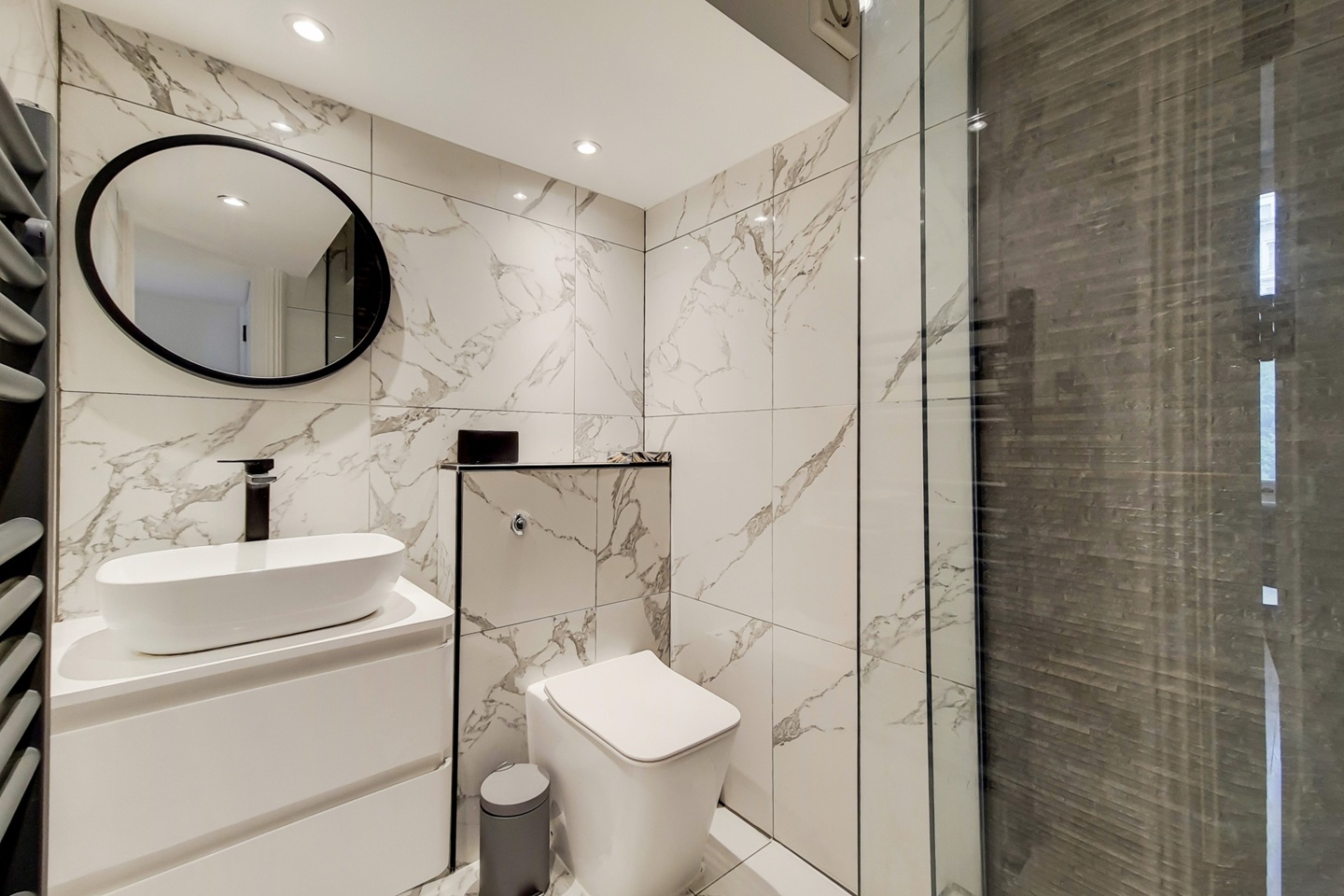 1 Bed Flat, Westbourne Terrace, W2 photo 3