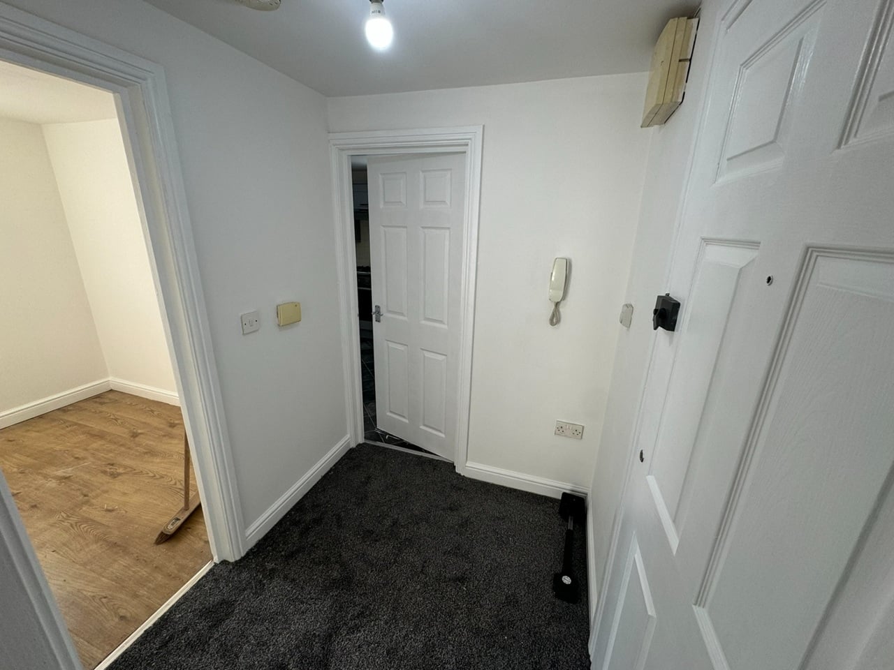 2 Bed Flat, Ilford Avenue, CH44 photo 5