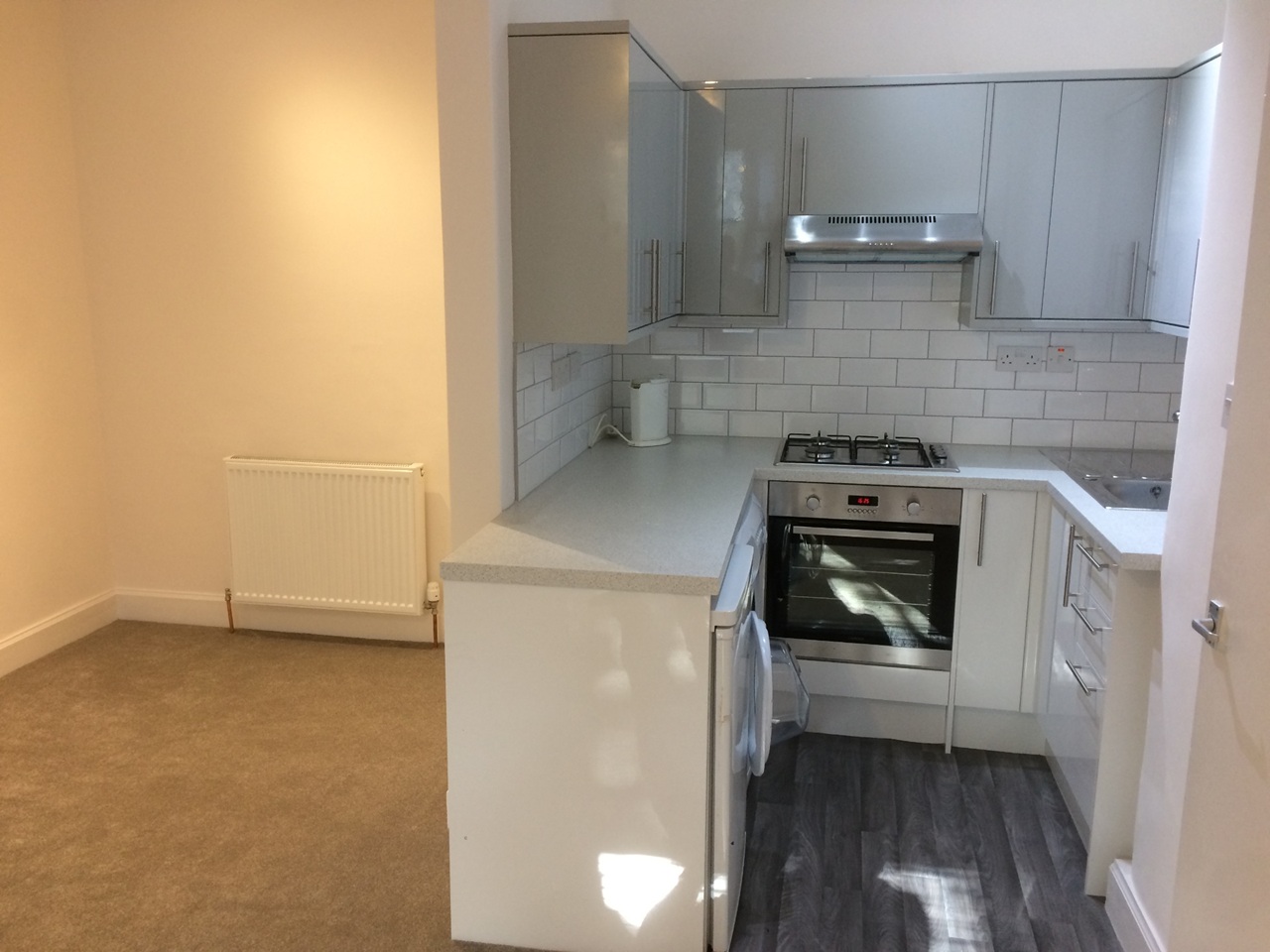 1 Bed Flat, Gibson Terrace, EH11 photo 2
