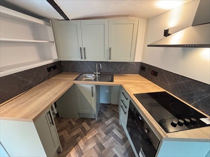 1 Bed Maisonette, Lower Lane, BA4
