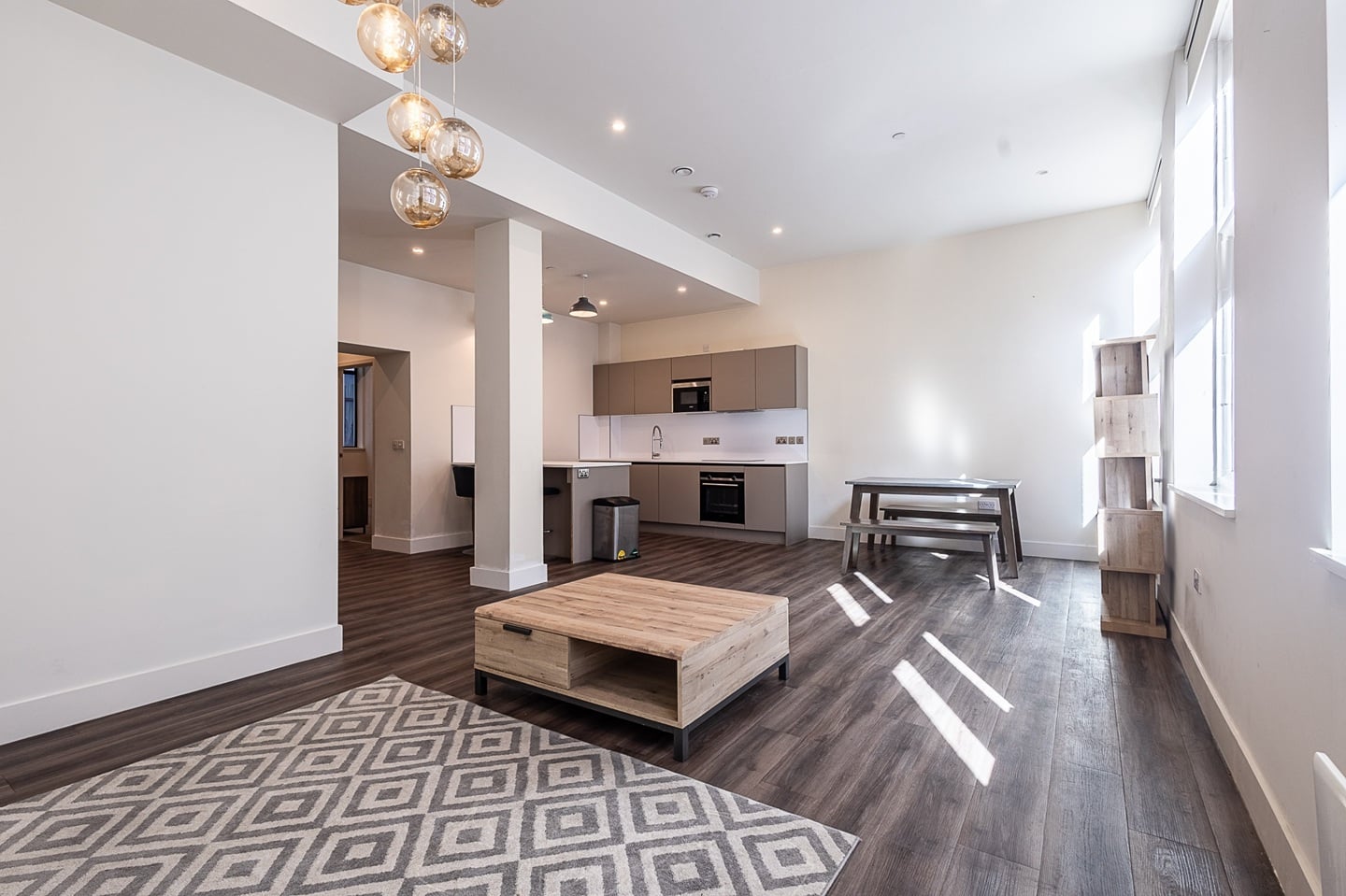 2 Bed Flat, Lightwell, B3 photo 4