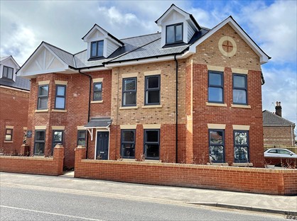 1 Bed Flat, Cleveland Road, BH1