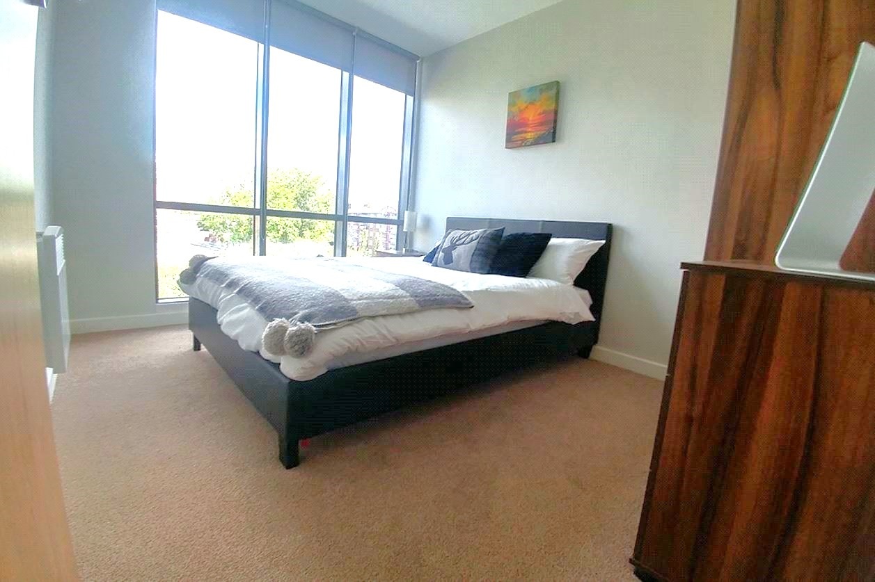 2 Bed Flat, East Point, LS9 photo 3