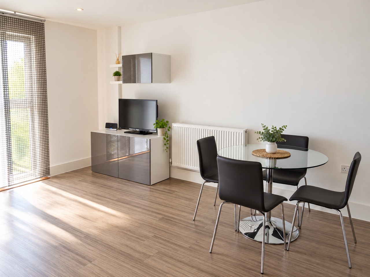 1 Bed Flat, Cawthorne House, BN1 photo 2