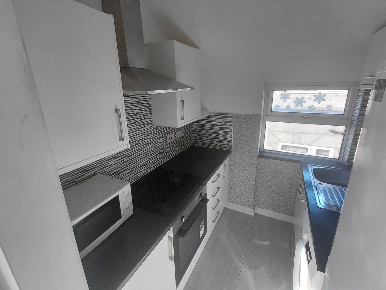 3 Bed Flat, Curtis Avenue, G44 photo 3