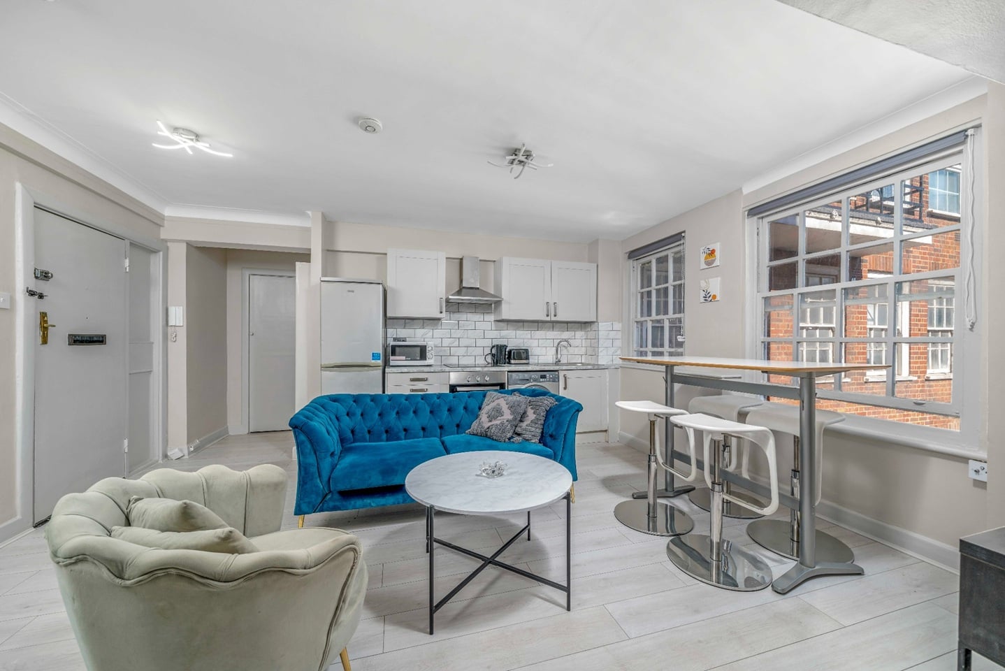 2 Bed Flat, Park West, W2 photo 5