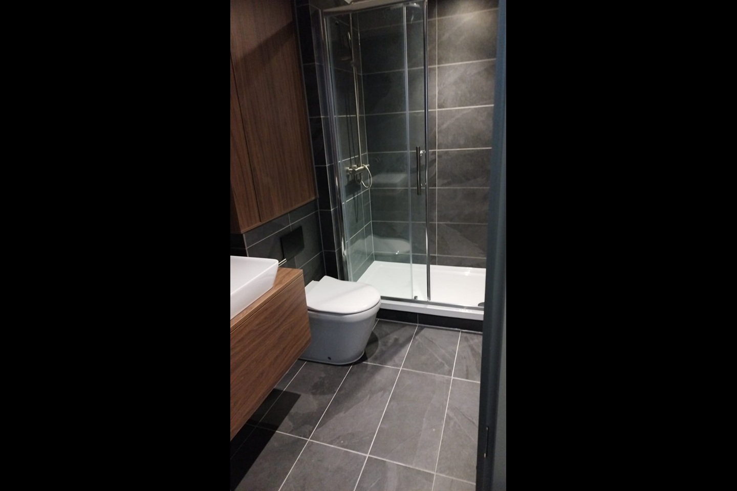 1 Bed Flat, Spinners Way, M15 photo 3