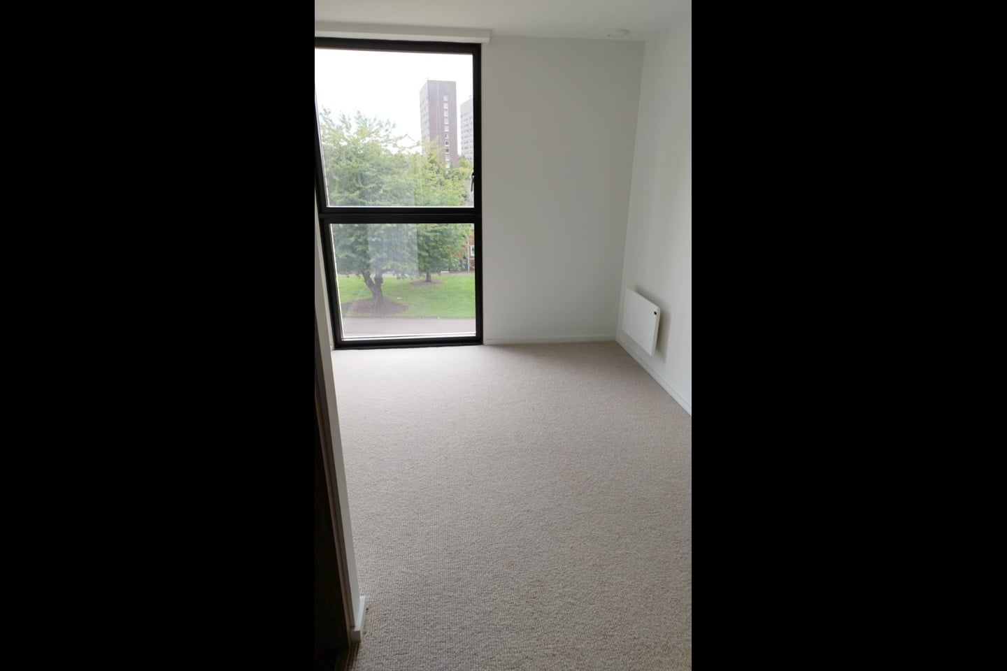 2 Bed Flat, Spinners Way, M15 photo 3