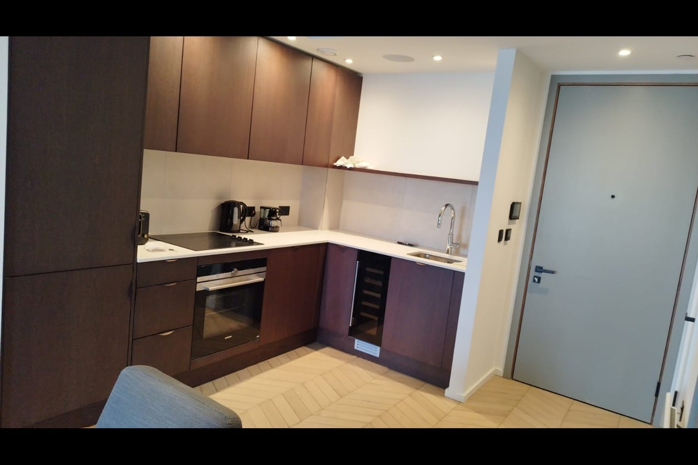 1 Bed Flat, Spinners Way, M15 photo 3