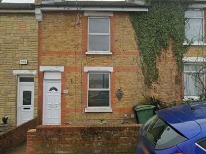 Studio Flat, Dover St, ME16