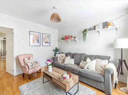 2 Bed Terraced House, Earl Street, WD17