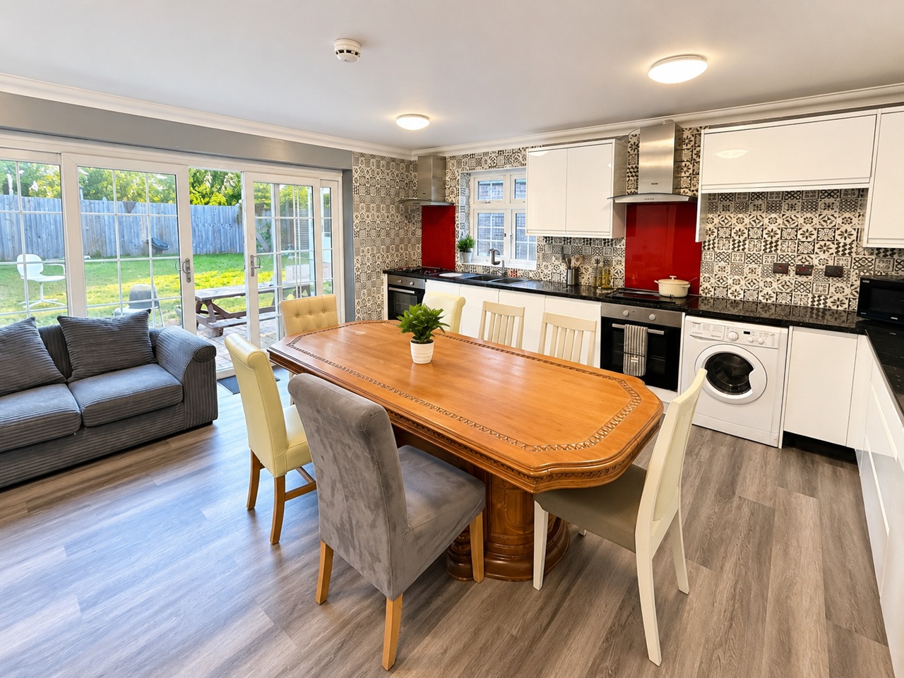 6 Bed Terraced House, Reading, RG2
