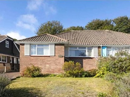 3 Bed Semi-Detached House, Elvin Crescent, BN2