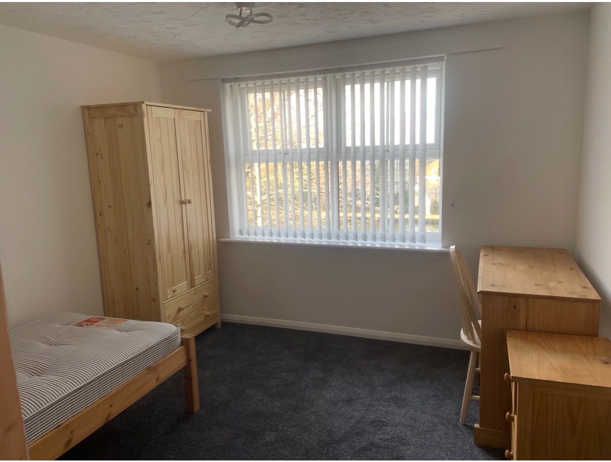 2 Bed Flat, Drapers Fields, CV1 photo 2