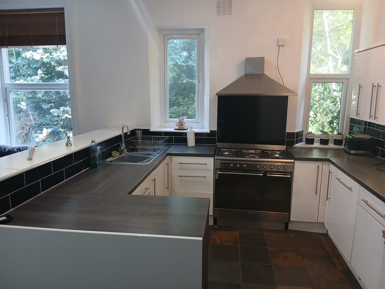 6 Bed Terraced House, Woodland Terrace, LS7