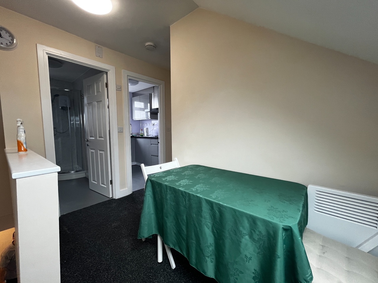 2 Bed Flat, Horfield, BS7 photo 3