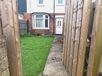 3 Bed Terraced House, Cavendish Gardrns, NE63