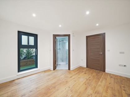 3 bed flat/apartment for rent in 3 Bed Flat, Bushey Grove Road, WD23