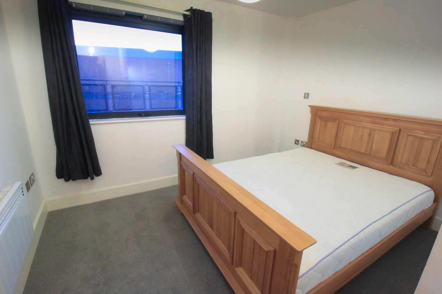 2 Bed Flat, Regal Court, B15 photo 3