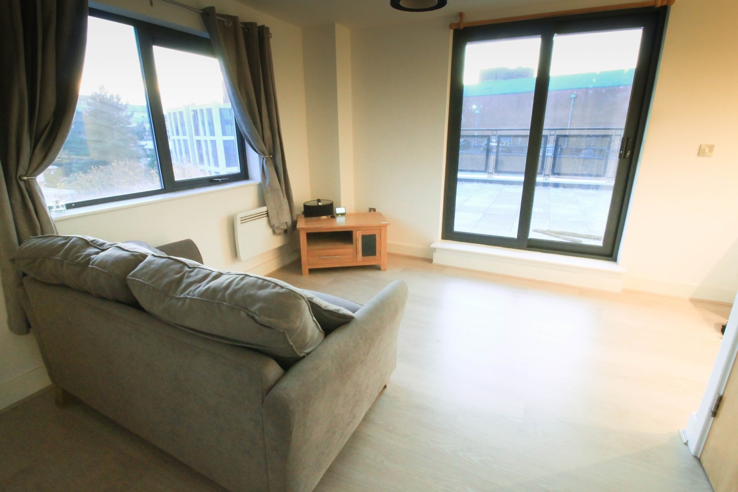 2 Bed Flat, Regal Court, B15 photo 2