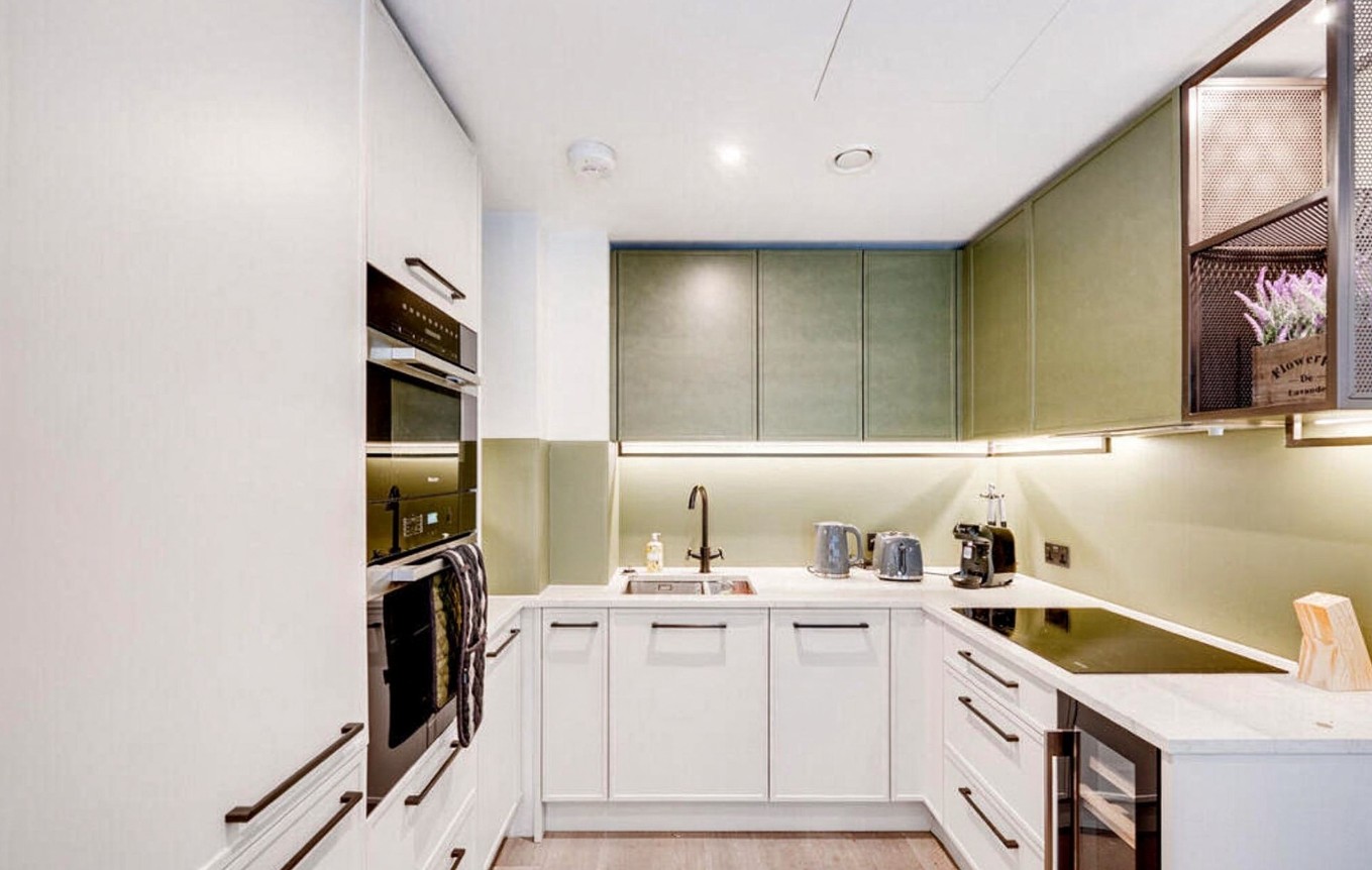1 Bed Flat, Westwood Building, SW6 photo 3