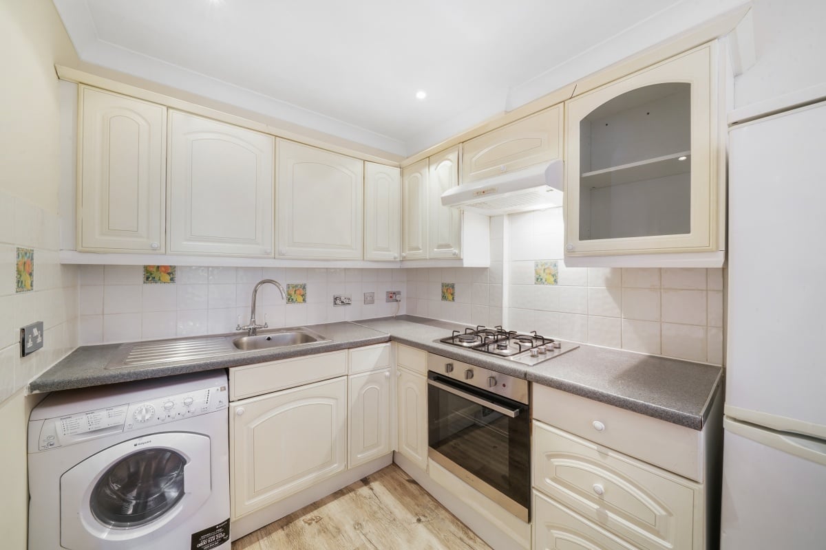 2 Bed Flat, Fonthill Road, N4 photo 2