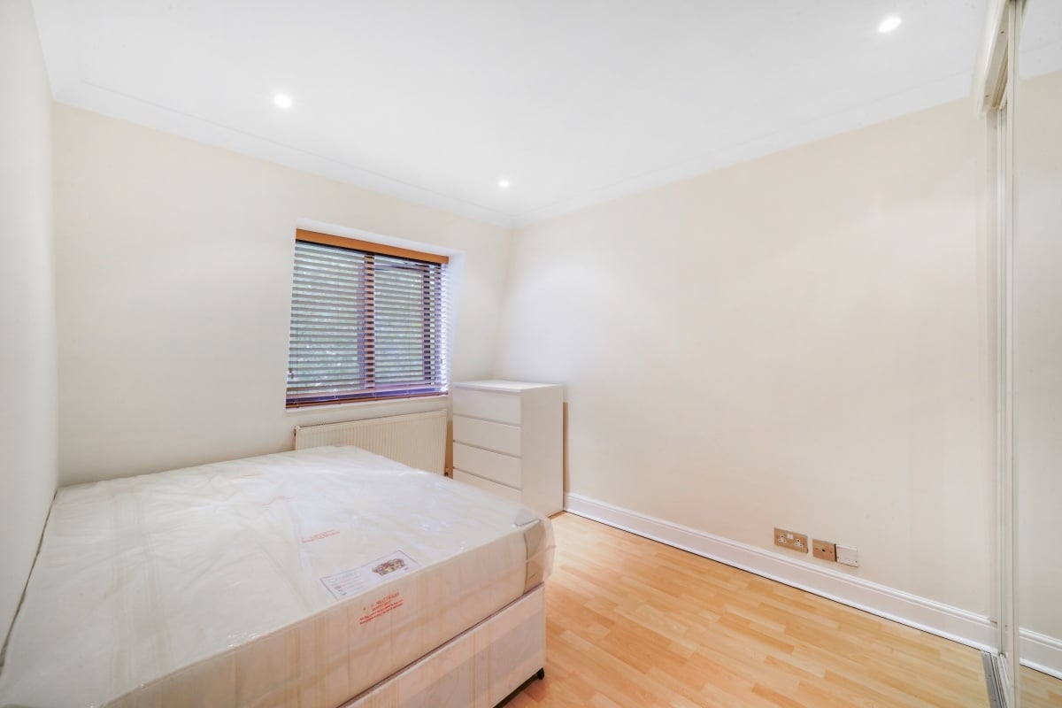 2 Bed Flat, Fonthill Road, N4 photo 3
