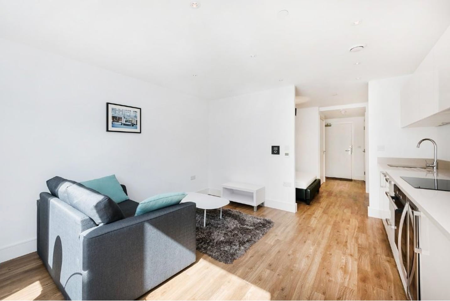 Studio Flat, Queensland Road, N7 photo 3
