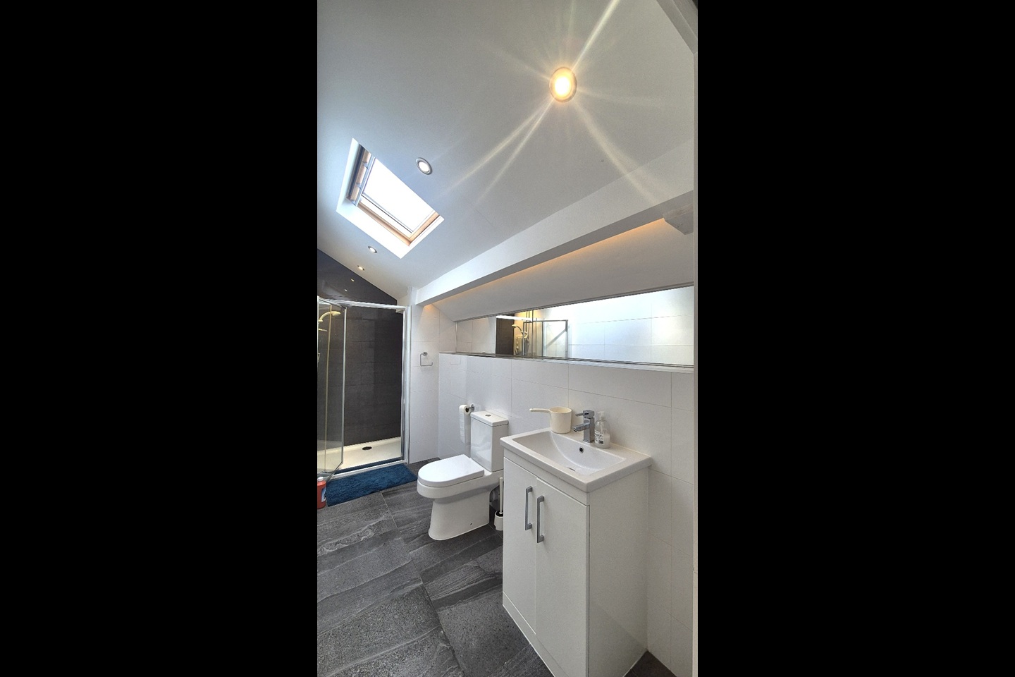 2 Bed Flat, Wilmslow Road, M14 photo 5