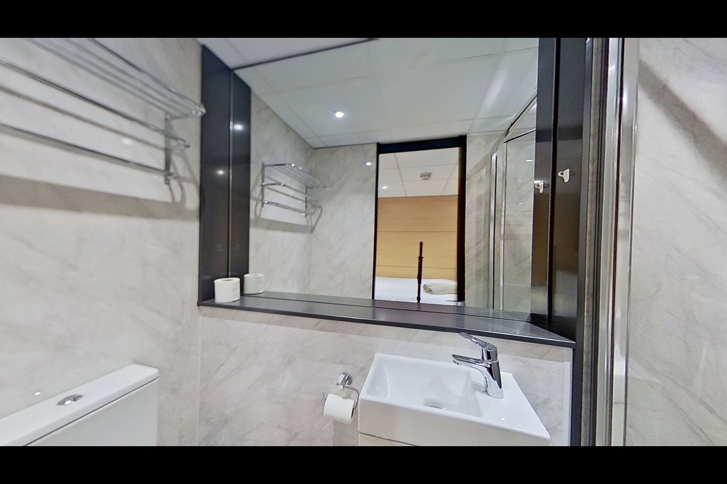 Studio Flat, Regent Street, LS2 photo 4