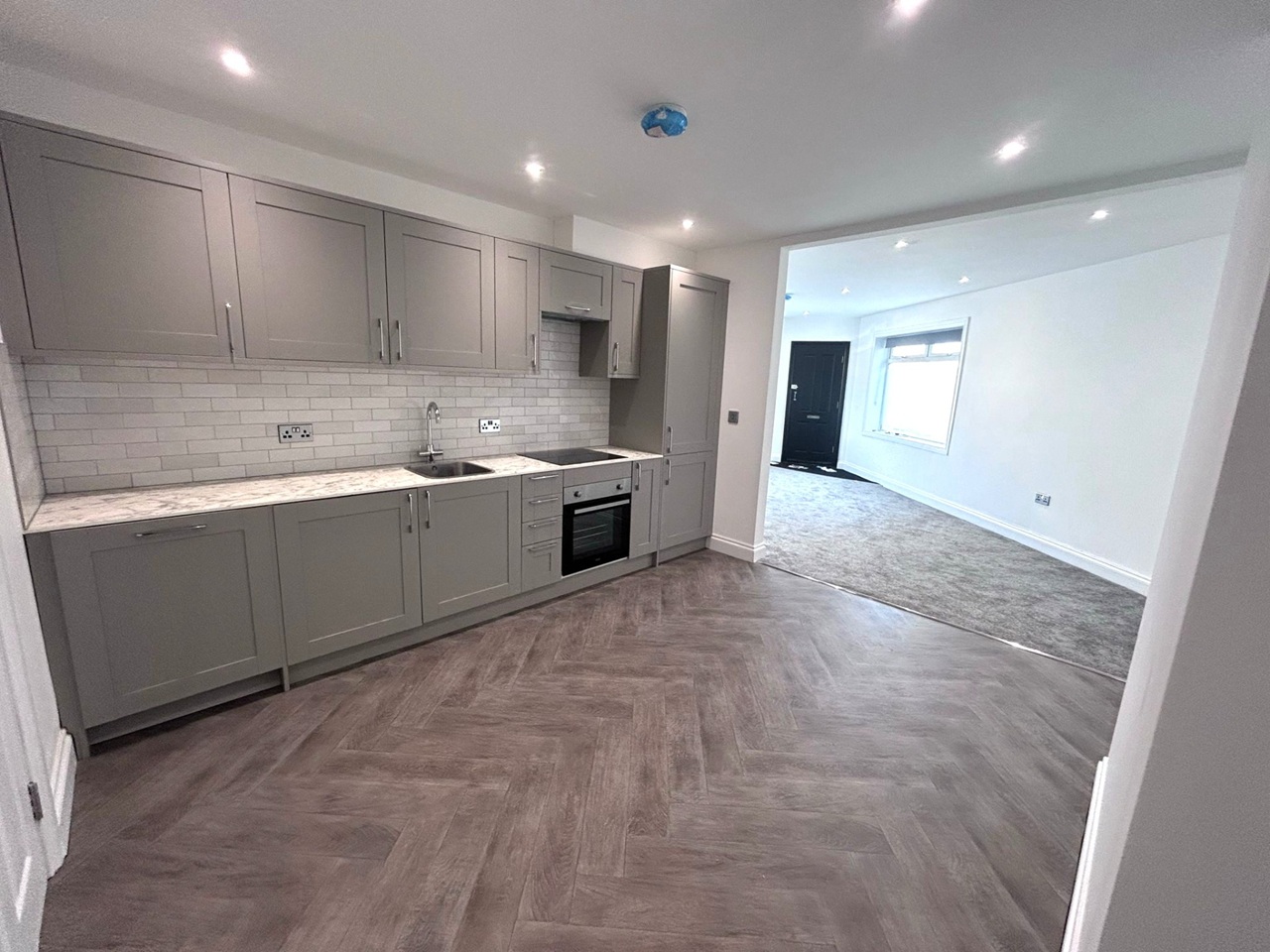 2 Bed Maisonette, Islingword Road, BN2 photo 2
