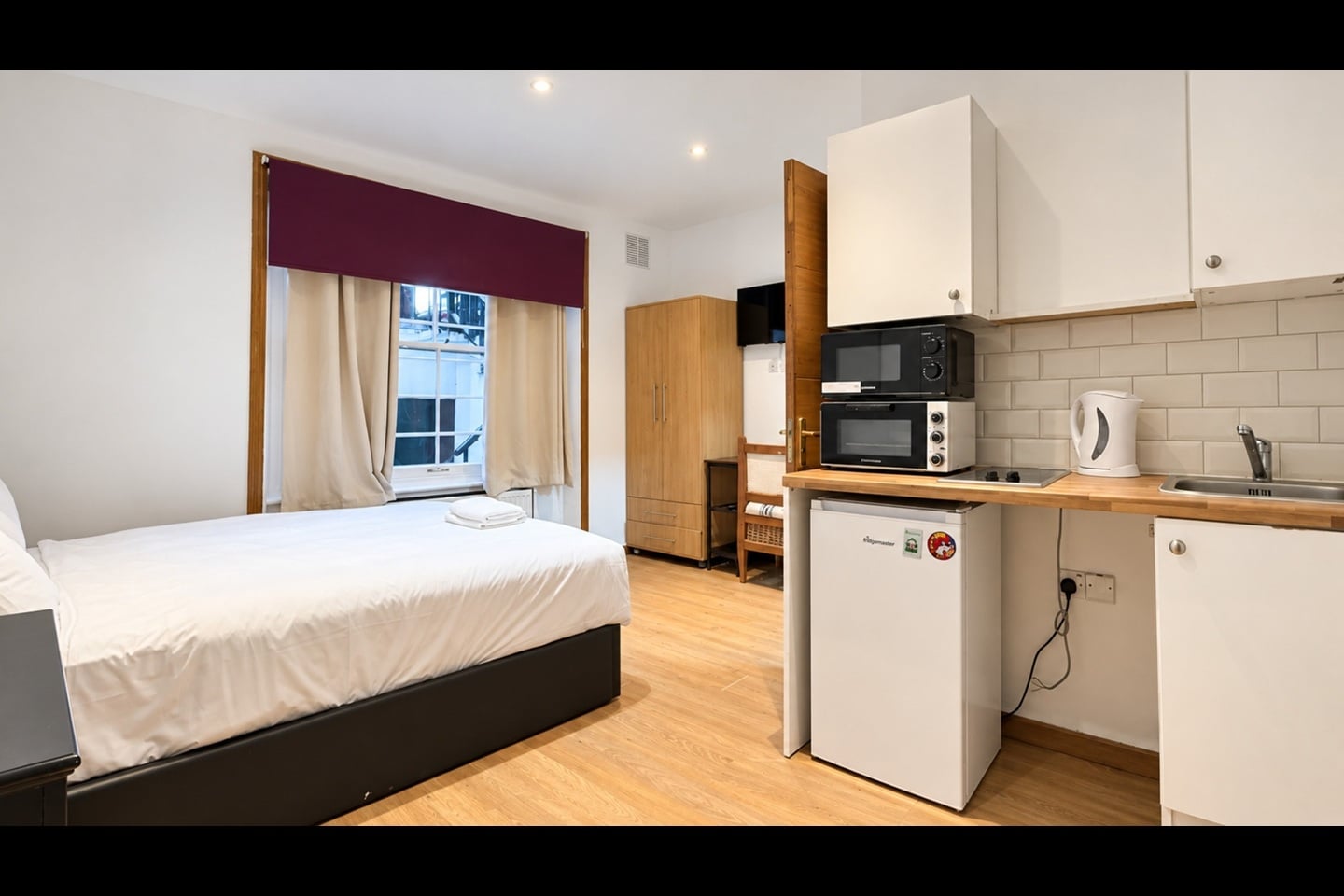 Studio Flat, Kempsford Gardens, SW5 photo 5