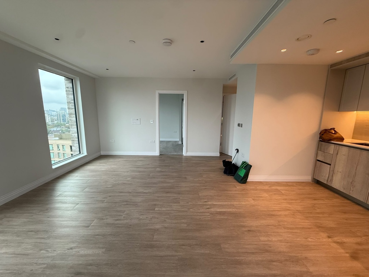 2 Bed Flat, Gasholder Place, SE11 photo 3