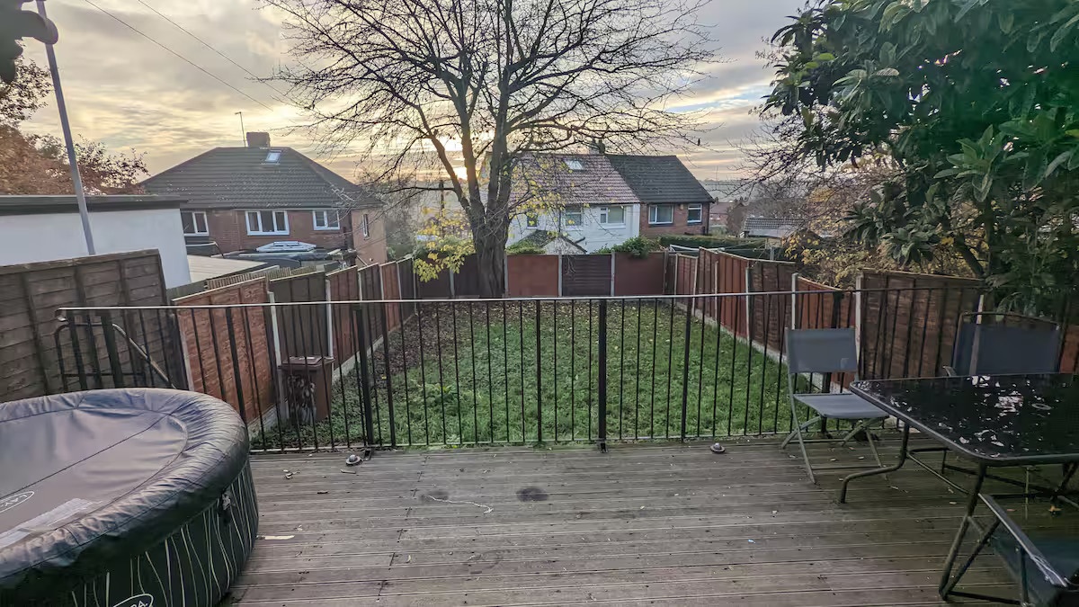 Room in a Shared House, Burley Road, LS4