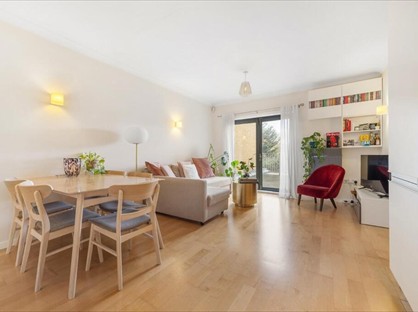 2 Bed Flat, Harberson Road, SW12