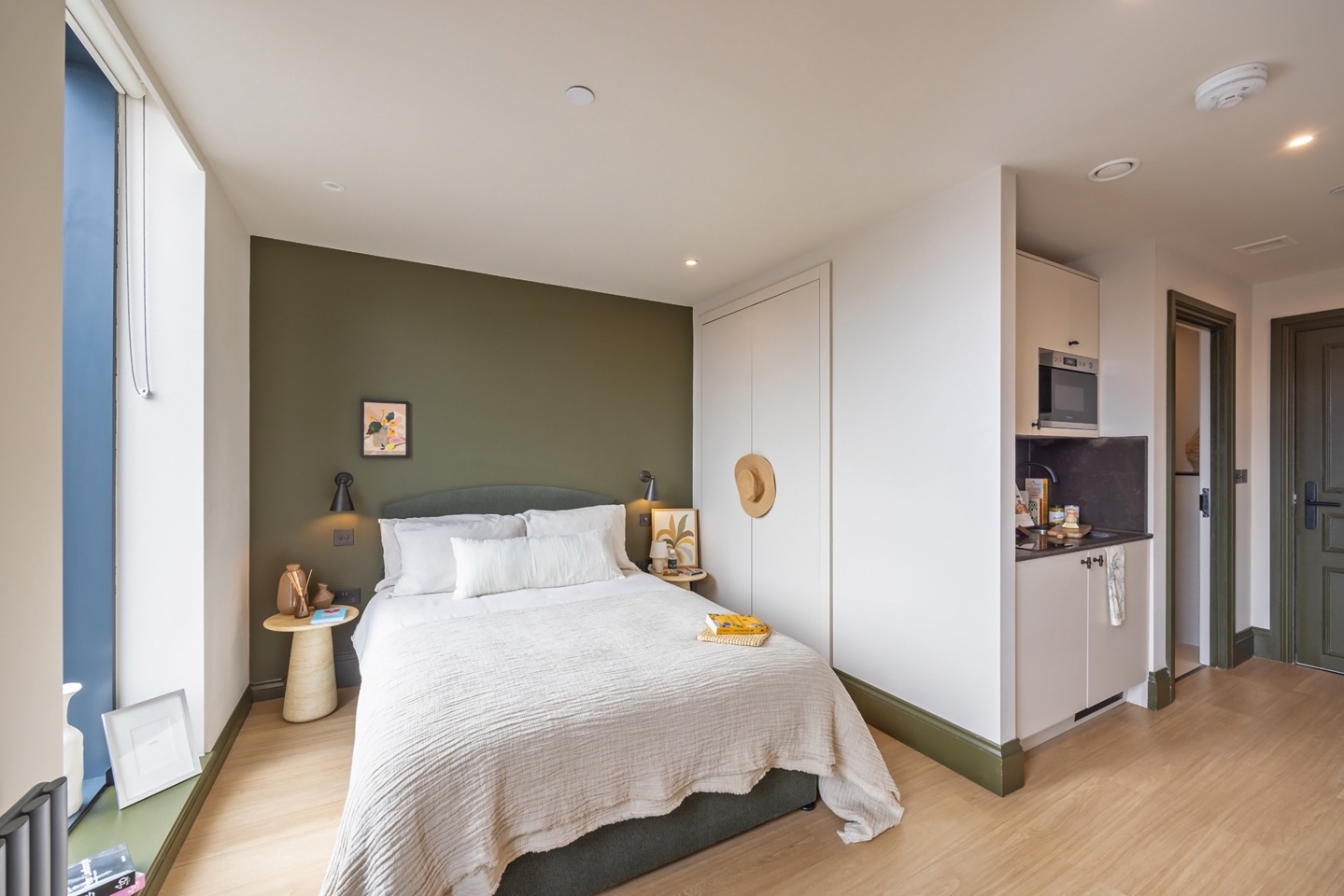 Studio Flat, The James, S1 photo 2
