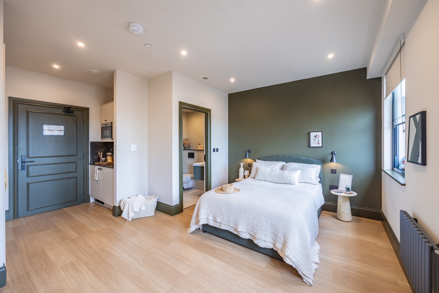 Studio Flat, The James, S1 photo 3