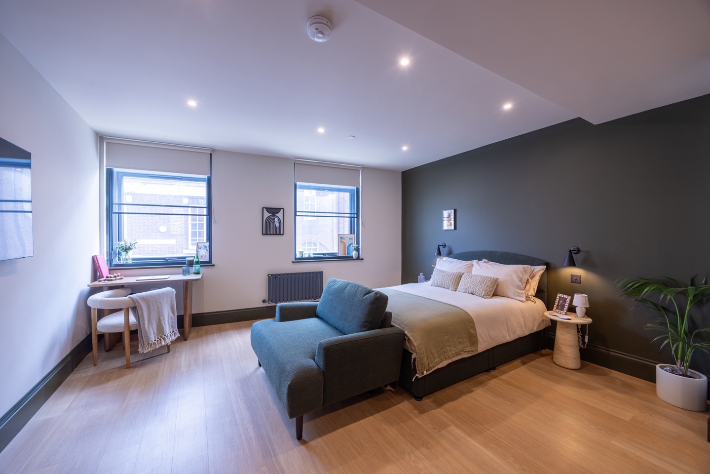 Studio Flat, The James, S1 photo 2