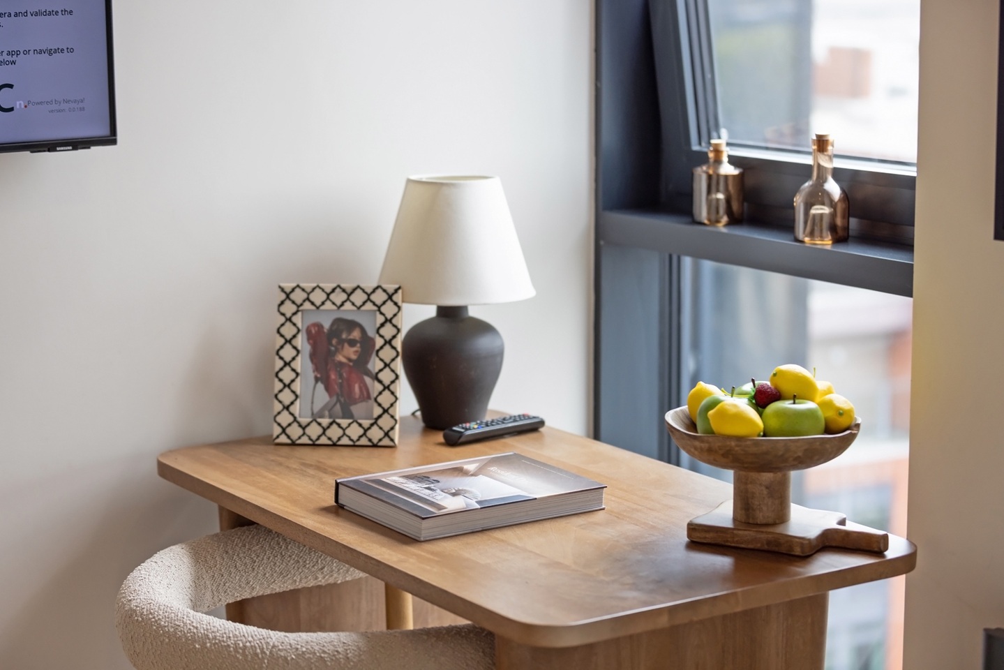 Studio Flat, The James, S1 photo 4