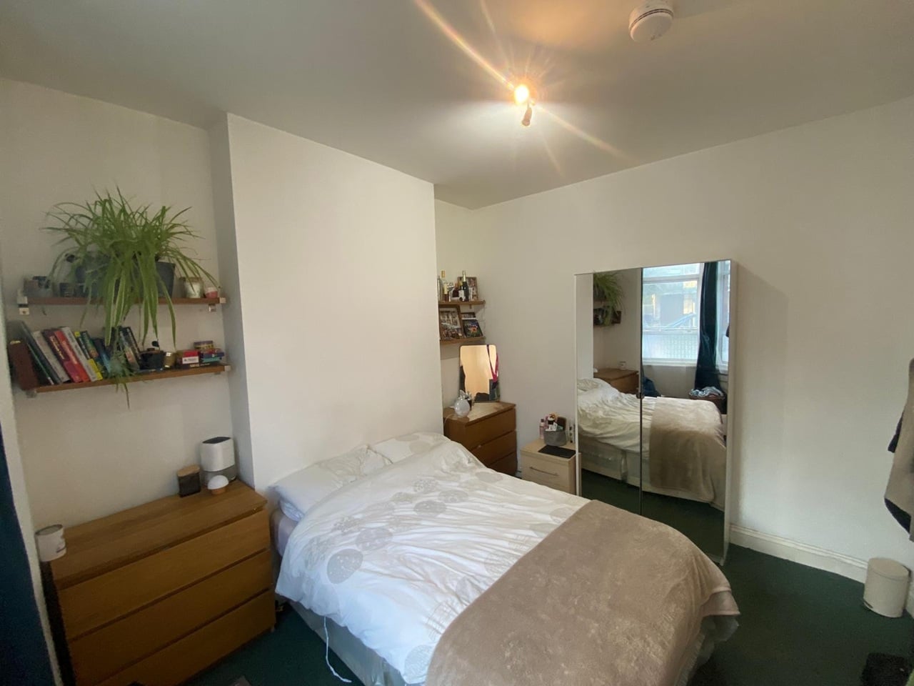 Room in a Shared House, Bush Road, SE8