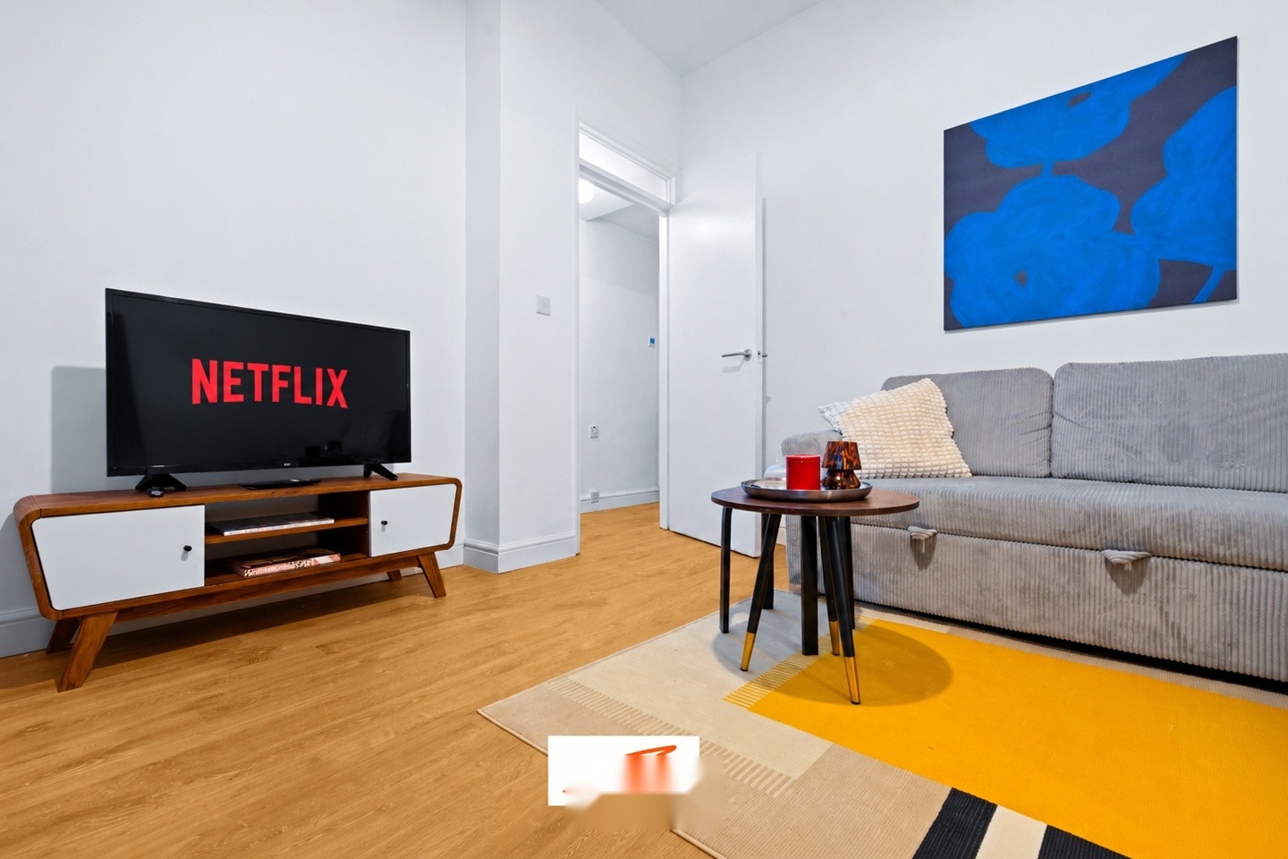 2 Bed Flat, West Cromwell Road, SW5 photo 2