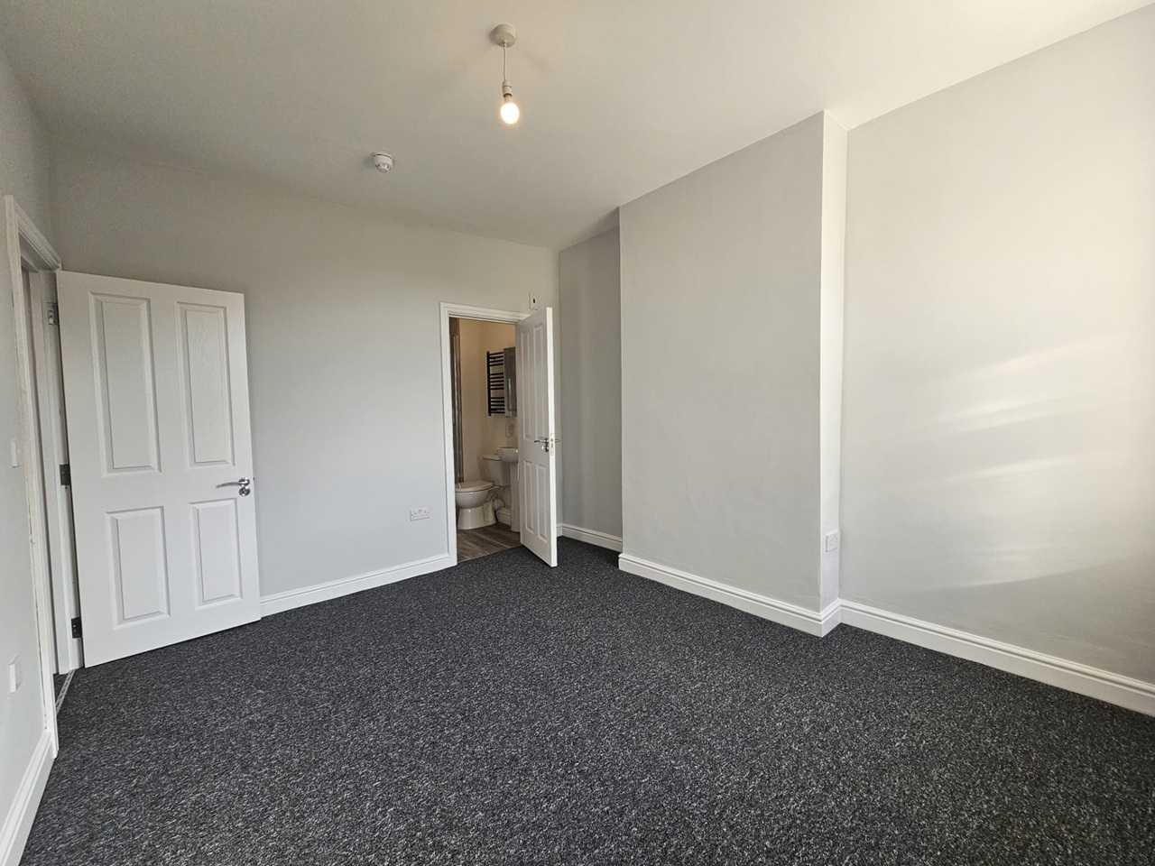 4 Bed Flat, Staple Hill, BS16 photo 3