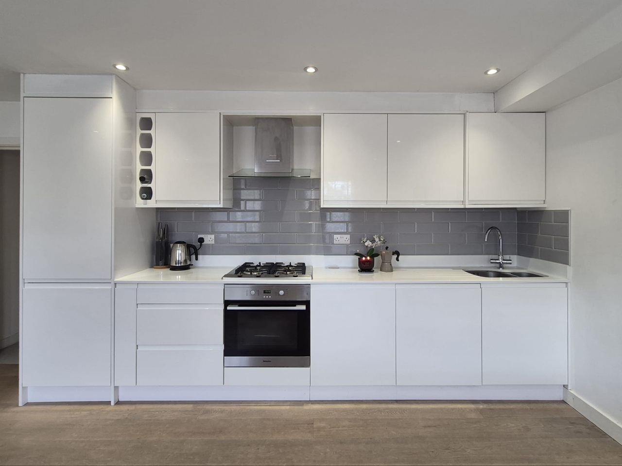 1 Bed Flat, Kennington Road, SE11 photo 3