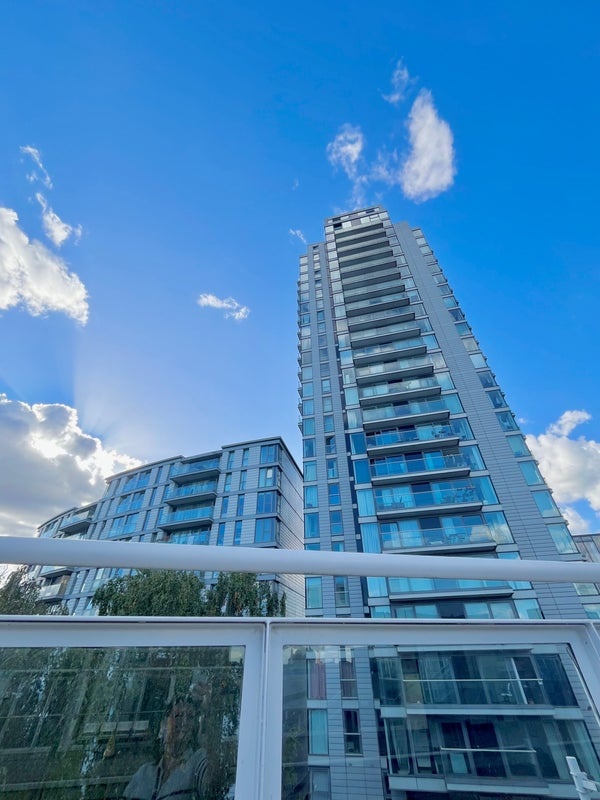 London - Studio Flat, Distillery Tower, SE8 - To Rent Now for £1,740.00 p/m