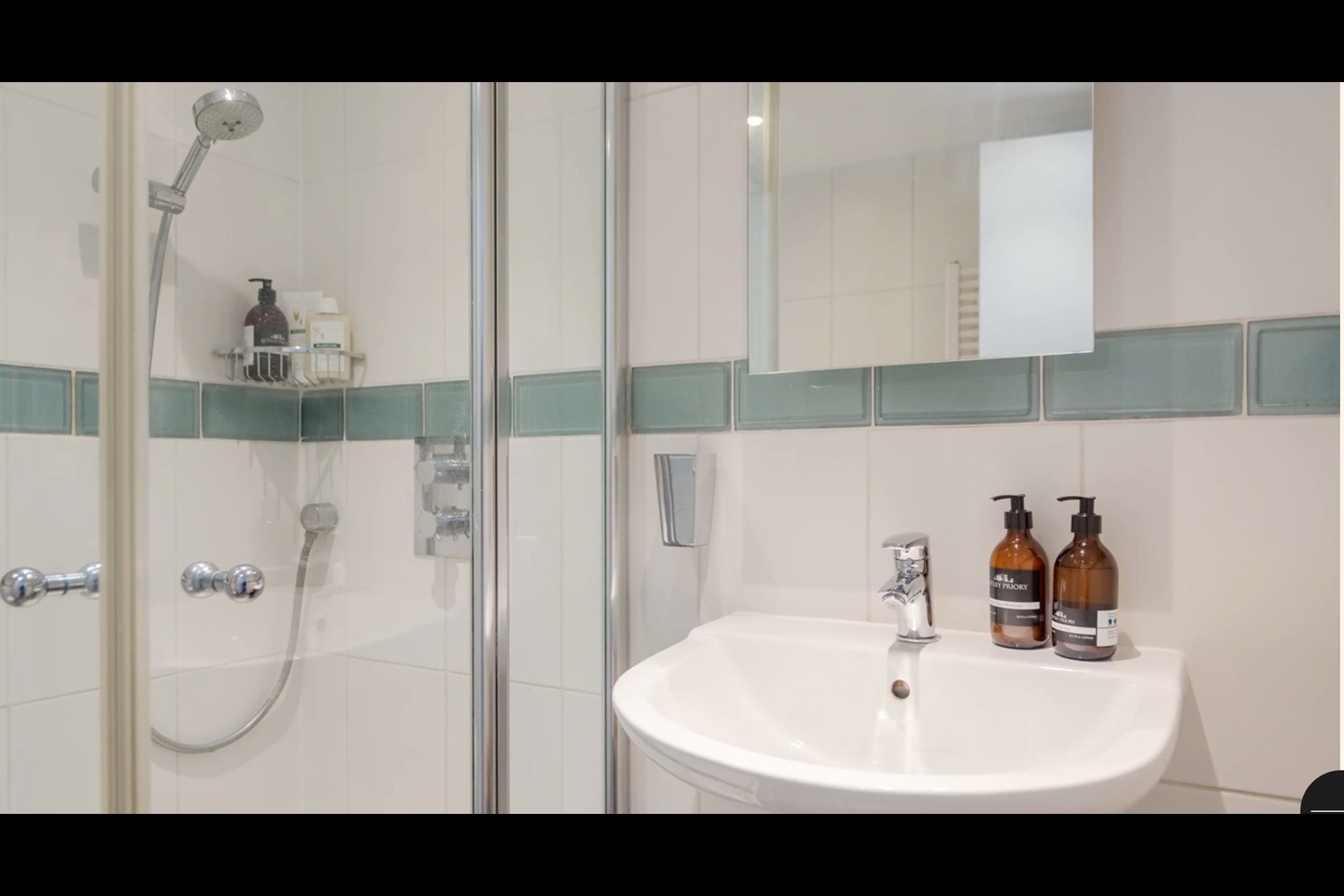 Studio Flat, Aldridge Road Villas, W11 photo 4